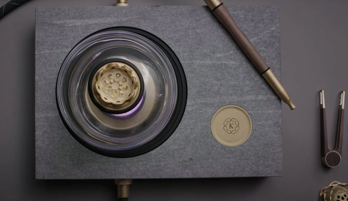 KaloudのKrysalis Monarchシーシャの使い方